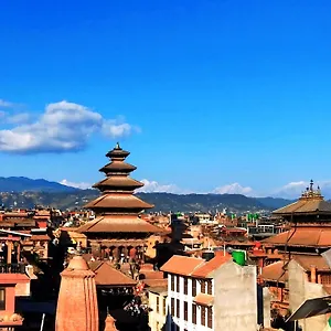 Rupakot And Rooftop Restaurant Népal